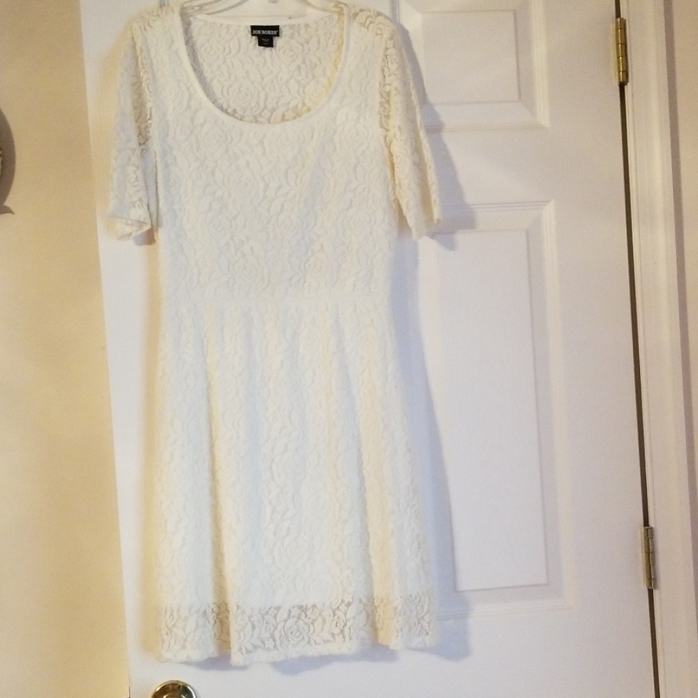 White lace dress